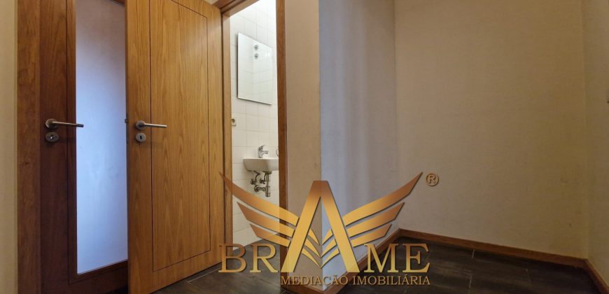 APARTAMENTO T2 COM LUGAR DE GARAGEM | RUA DA CONSTITUIÇÃO – PORTO