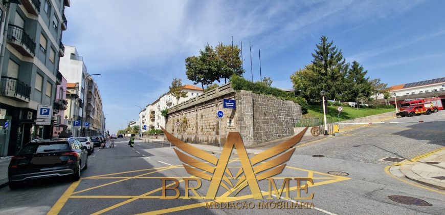 APARTAMENTO T2 COM LUGAR DE GARAGEM | RUA DA CONSTITUIÇÃO – PORTO