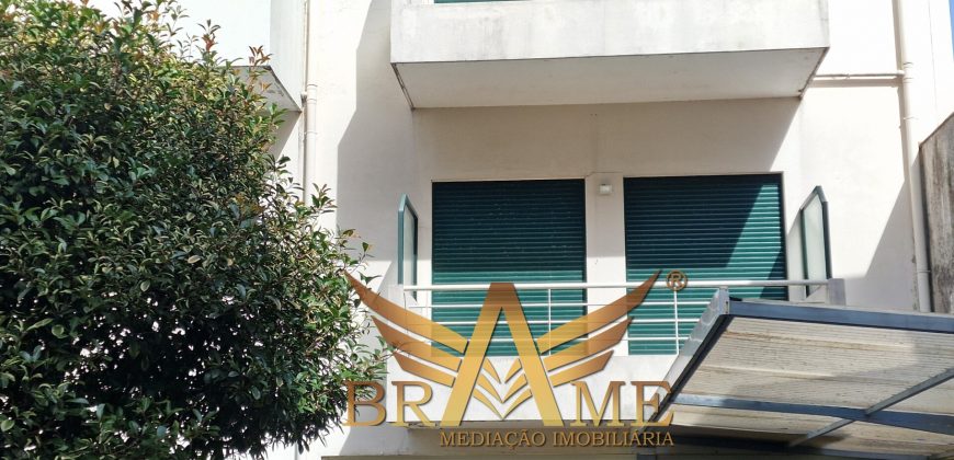 APARTAMENTO T2 COM LUGAR DE GARAGEM | RUA DA CONSTITUIÇÃO – PORTO